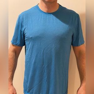 Lululemon mens xl blue with stink-stopping Silverescent® fabric technology.